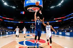 法国男篮再次逆袭，成功挺进四强